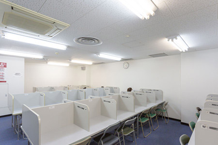 茨木本校、自習室